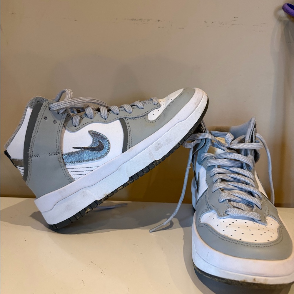 Nike Dunk High Women’s 6.5 Sneaker